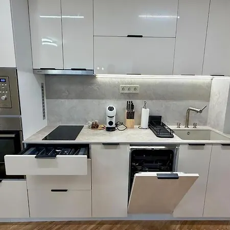 Apartamento Cozy Cathedral Corner - 2 Mins Walk From The Main Pedestrian Street