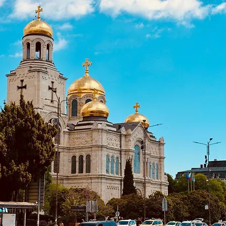 Cozy Cathedral Corner - 2 Mins Walk From The Main Pedestrian Street Daire