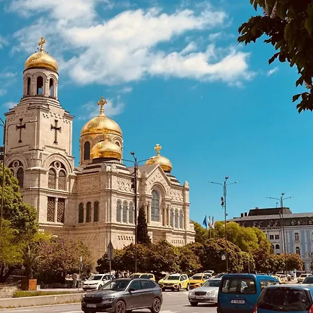 Cozy Cathedral Corner - 2 Mins Walk From The Main Pedestrian Street Varna